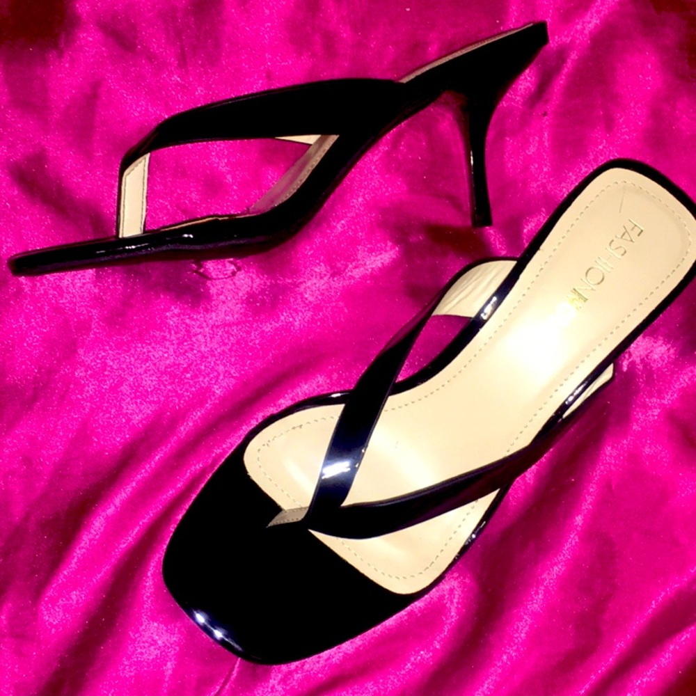 Baddie Kitten Heel 🖤✨💋 - Picture 3 of 6